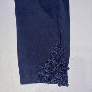 💙 Utopia Floral Embroidered Pants Capri